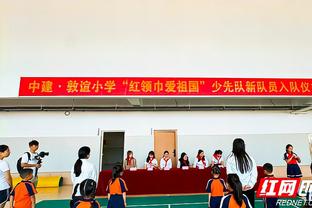 温暖！中国台北女足亚运会赛后谢场，球迷高呼：欢迎回家